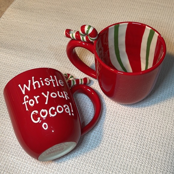 Hallmark Christmas Bundle • Red and White Holiday Dinnerware Set Home Decor - Picture 2 of 9